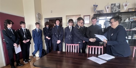 Powiększ grafikę: podpisanie-umowy-o-wspolpracy-edukacyjnej-z-gdanska-akademia-medyczna-nauk-stosowanych-w-gdansku-683946.jpg