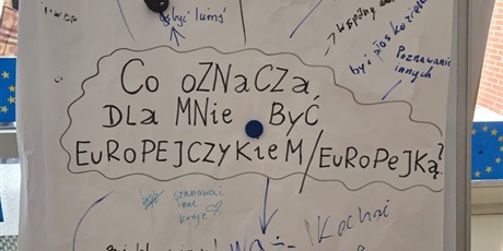 Powiększ grafikę: podsumowanie-pracy-w-ramach-gdanskich-lekcji-obywatelskich-2024-2025-628816.jpg