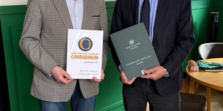 Powiększ grafikę: porozumienie-dotyczace-programu-edukacyjnego-adwokat-przydaje-sie-w-zyciu-692568.jpg