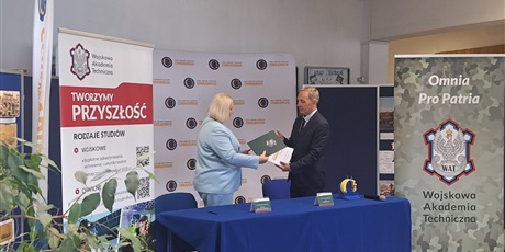 Powiększ grafikę: porozumienie-o-wspolpracy-z-wojskowa-akademia-techniczna-w-warszawie-711614.jpg