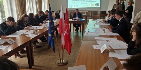 Powiększ grafikę: proces-decyzyjny-ue-w-praktyce-701955.jpg