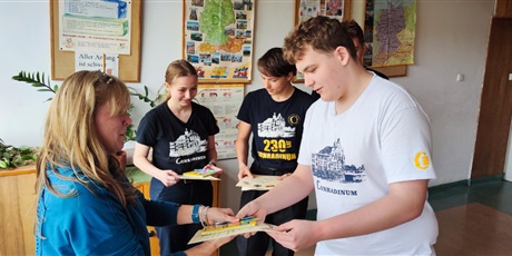 Powiększ grafikę: rozstrzygniecie-szkolnego-konkursu-poliglota-615143.jpg