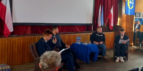 Powiększ grafikę: spotkanie-mlodziezy-szkolnej-z-absolwentami-conradinum-664475.jpg