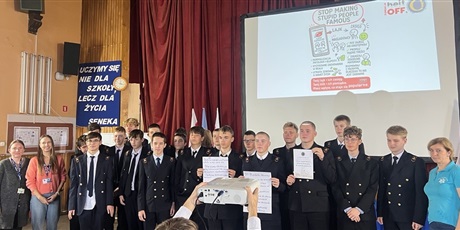 Powiększ grafikę: stop-przemocy-rowiesniczej-w-conradinum-644024.jpg