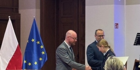 Powiększ grafikę: stypendium-prezesa-rady-ministrow-za-wyniki-w-nauce-dla-uczennicy-conradinum-658491.jpg