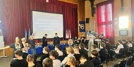 Powiększ grafikę: turniej-dla-klas-pierwszych-pod-haslem-sen-to-zdrowie-kazdy-ci-to-powie-683958.jpg