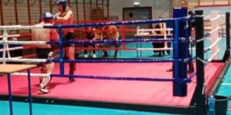 Powiększ grafikę: uczen-klasy-5-dk-zdobywa-i-miejsce-w-grudniowych-ogolnopolskich-zawodach-k-1-w-kickboxingu-585288.jpg