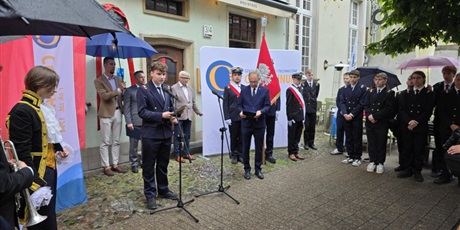 Powiększ grafikę: uroczyste-odsloniecie-tablicy-upamietniajacej-miejsce-jego-zamieszkania-karola-fryderyka-conradiego-629460.jpg