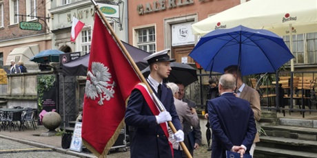 Powiększ grafikę: uroczyste-odsloniecie-tablicy-upamietniajacej-miejsce-jego-zamieszkania-karola-fryderyka-conradiego-629461.jpg