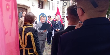 Powiększ grafikę: uroczyste-odsloniecie-tablicy-upamietniajacej-miejsce-jego-zamieszkania-karola-fryderyka-conradiego-629511.jpg
