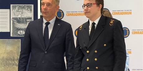 Powiększ grafikę: uroczyste-podsumowanie-konkursu-sladami-bremy-w-gdansku-694041.jpg