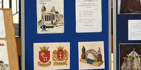 Powiększ grafikę: uroczyste-podsumowanie-konkursu-sladami-bremy-w-gdansku-694047.jpg