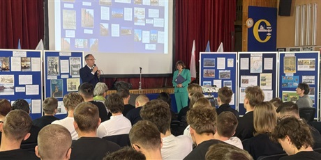 Powiększ grafikę: uroczyste-podsumowanie-konkursu-sladami-hanzy-w-gdansku-i-w-miastach-partnerskich-niemiec-613799.jpg