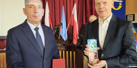 Powiększ grafikę: uroczyste-pozegnanie-maturzystow-2026-689783.jpg