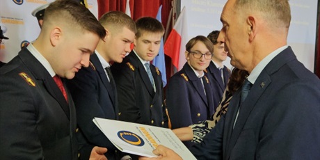 Powiększ grafikę: uroczyste-pozegnanie-maturzystow-2026-689786.jpg