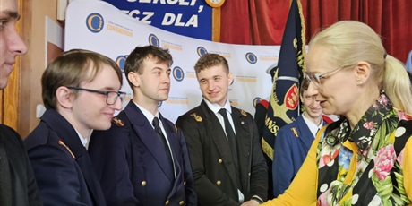 Powiększ grafikę: uroczyste-pozegnanie-maturzystow-2026-689794.jpg