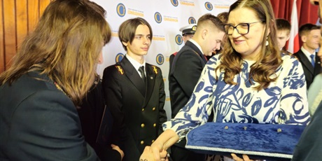 Powiększ grafikę: uroczyste-pozegnanie-maturzystow-2026-689810.jpg