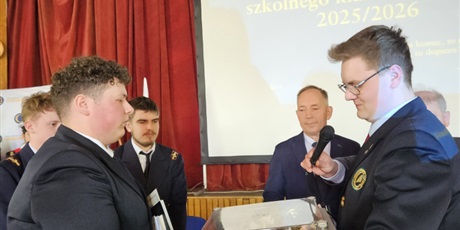 Powiększ grafikę: uroczyste-pozegnanie-maturzystow-2026-689819.jpg