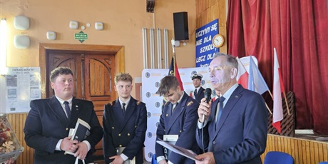 Powiększ grafikę: uroczyste-pozegnanie-maturzystow-2026-689820.jpg