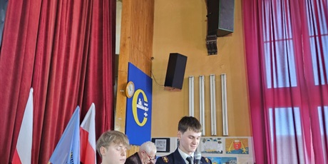 Powiększ grafikę: uroczyste-pozegnanie-maturzystow-2026-689821.jpg