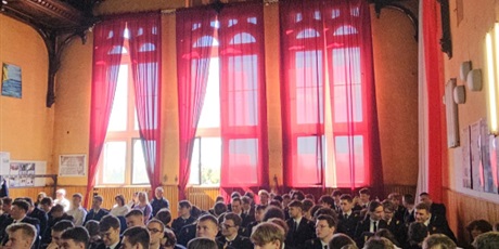 Powiększ grafikę: uroczyste-pozegnanie-maturzystow-2026-689831.jpg