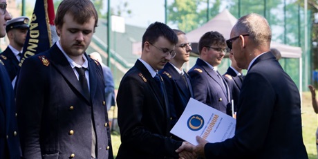 Powiększ grafikę: uroczyste-zakonczenie-roku-szkolnego-2025-26-706614.jpg