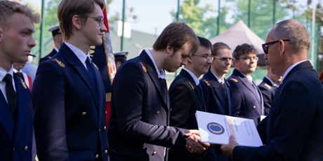 Powiększ grafikę: uroczyste-zakonczenie-roku-szkolnego-2025-26-706615.jpg