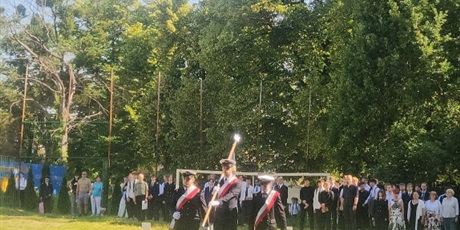 Powiększ grafikę: uroczyste-zakonczenie-roku-szkolnego-2025-26-706700.jpg