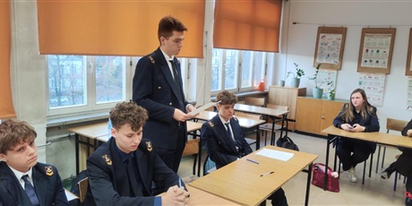 Powiększ grafikę: warsztaty-i-debata-oksfordzka-w-klasie-3a-657897.jpg