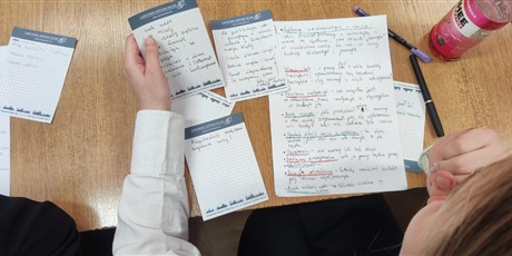 Powiększ grafikę: warsztaty-i-debata-oksfordzka-w-klasie-3a-657899.jpg