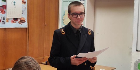 Powiększ grafikę: warsztaty-i-debata-oksfordzka-w-klasie-3a-657901.jpg