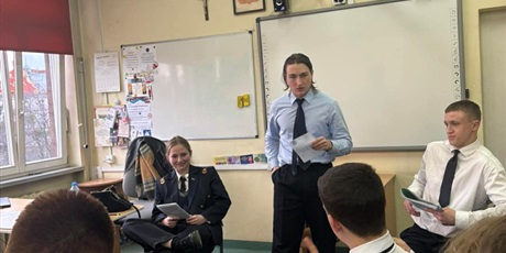 Powiększ grafikę: warsztaty-w-ramach-projektu-akademia-prawa-konstytucyjnego-664404.jpg