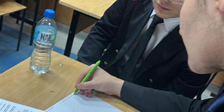 Powiększ grafikę: warsztaty-w-ramach-projektu-akademia-prawa-konstytucyjnego-664405.jpg