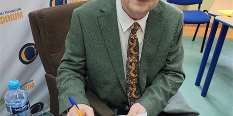 Powiększ grafikę: wizyta-wyjatkowego-autora-w-conradinum-663700.jpg