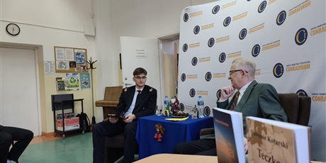 Powiększ grafikę: wizyta-wyjatkowego-autora-w-conradinum-663704.jpg