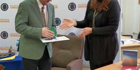 Powiększ grafikę: wizyta-wyjatkowego-autora-w-conradinum-663712.jpg