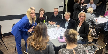 Powiększ grafikę: wspolnie-tworzymy-gdanski-model-edukacji-obywatelskiej-i-demokratycznej-659283.jpg