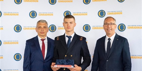 Powiększ grafikę: zakonczenie-roku-szkolnego-2024-2025-631013.jpg